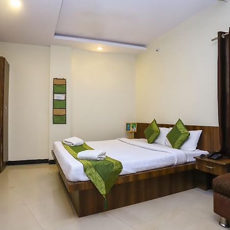 Hotel Ashoka Palace Ujjain Dış mekan fotoğraf