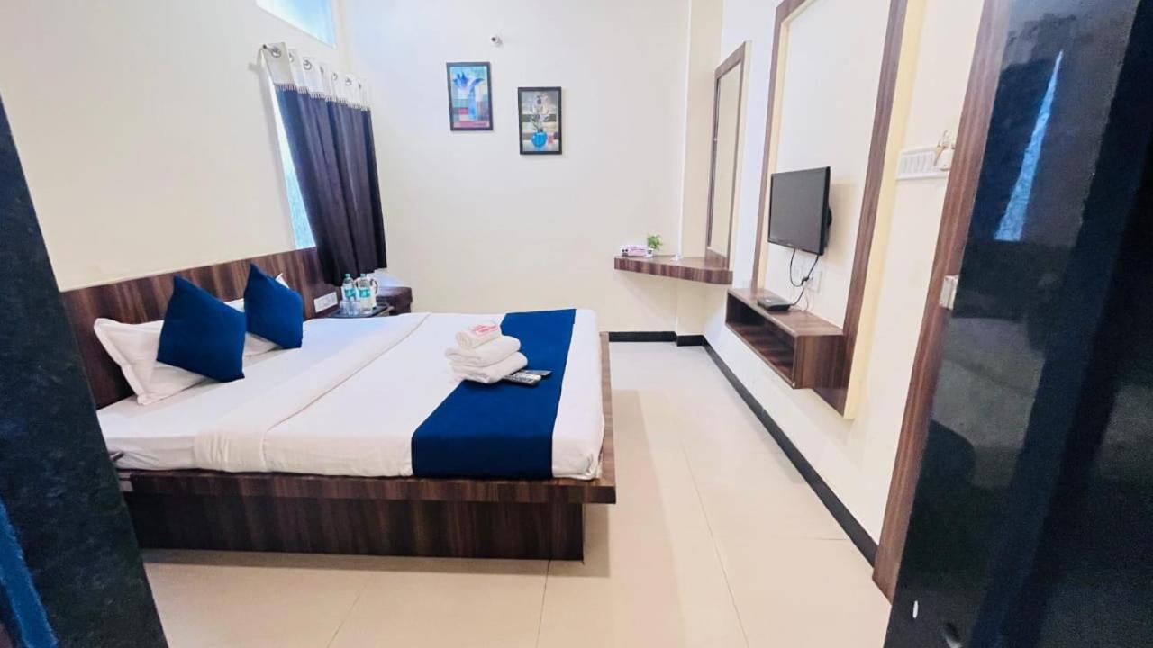 Hotel Ashoka Palace Ujjain Dış mekan fotoğraf